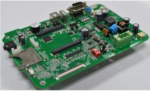 什么是超級電容？超級電容器的原理及特點是什么